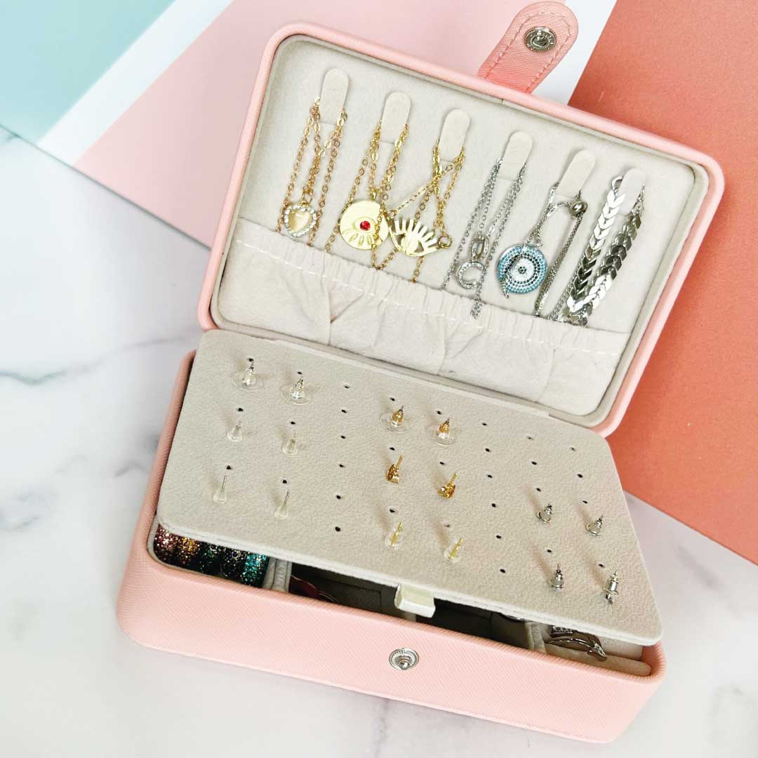 Chic Organizer Jewelry Case